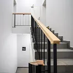 Airport-bus - 13 North - 2 *