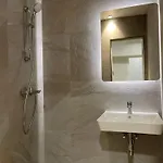 Airport-bus - 13 North - 2 *