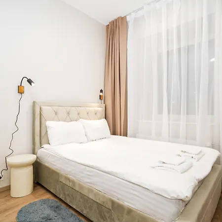 Airport-bus - 13 North - 2 * Tallin