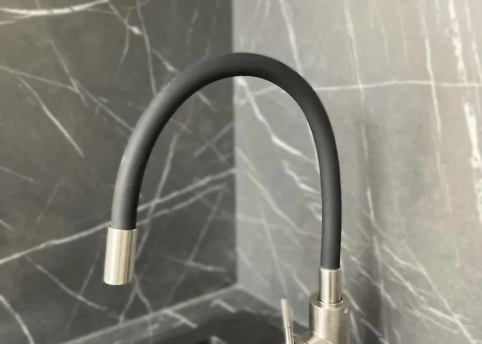 Airport-bus - 13 North - 2 * Tallin